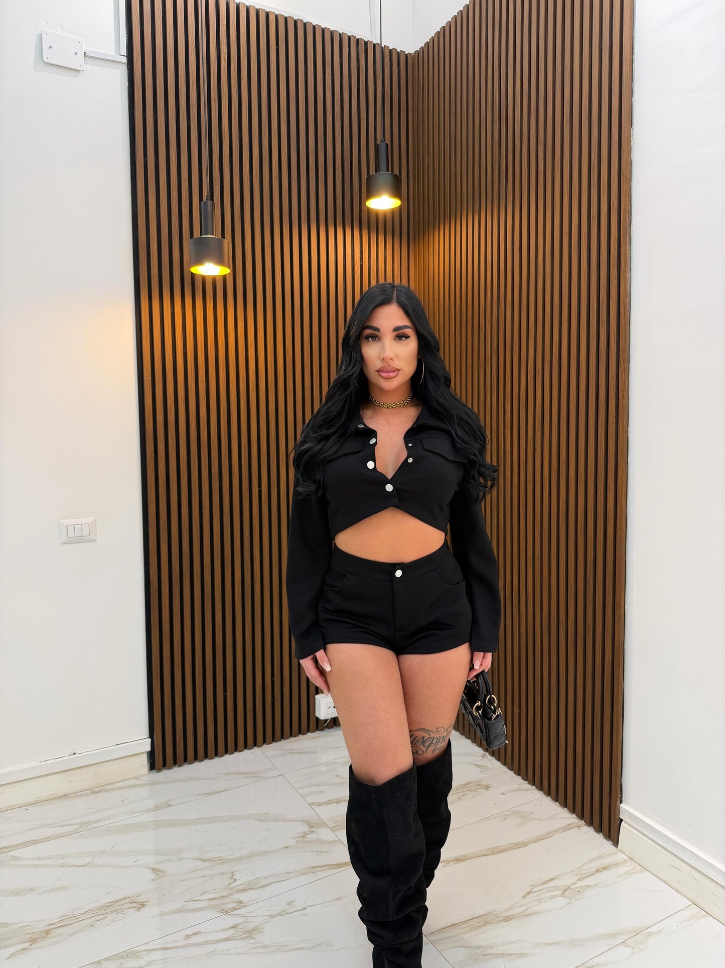 CORDINATO SHORTS E GIACCA NERO