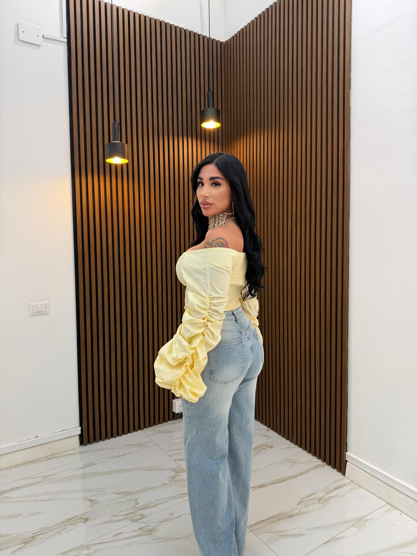 MAGLIA A SBUFFO GIALLO