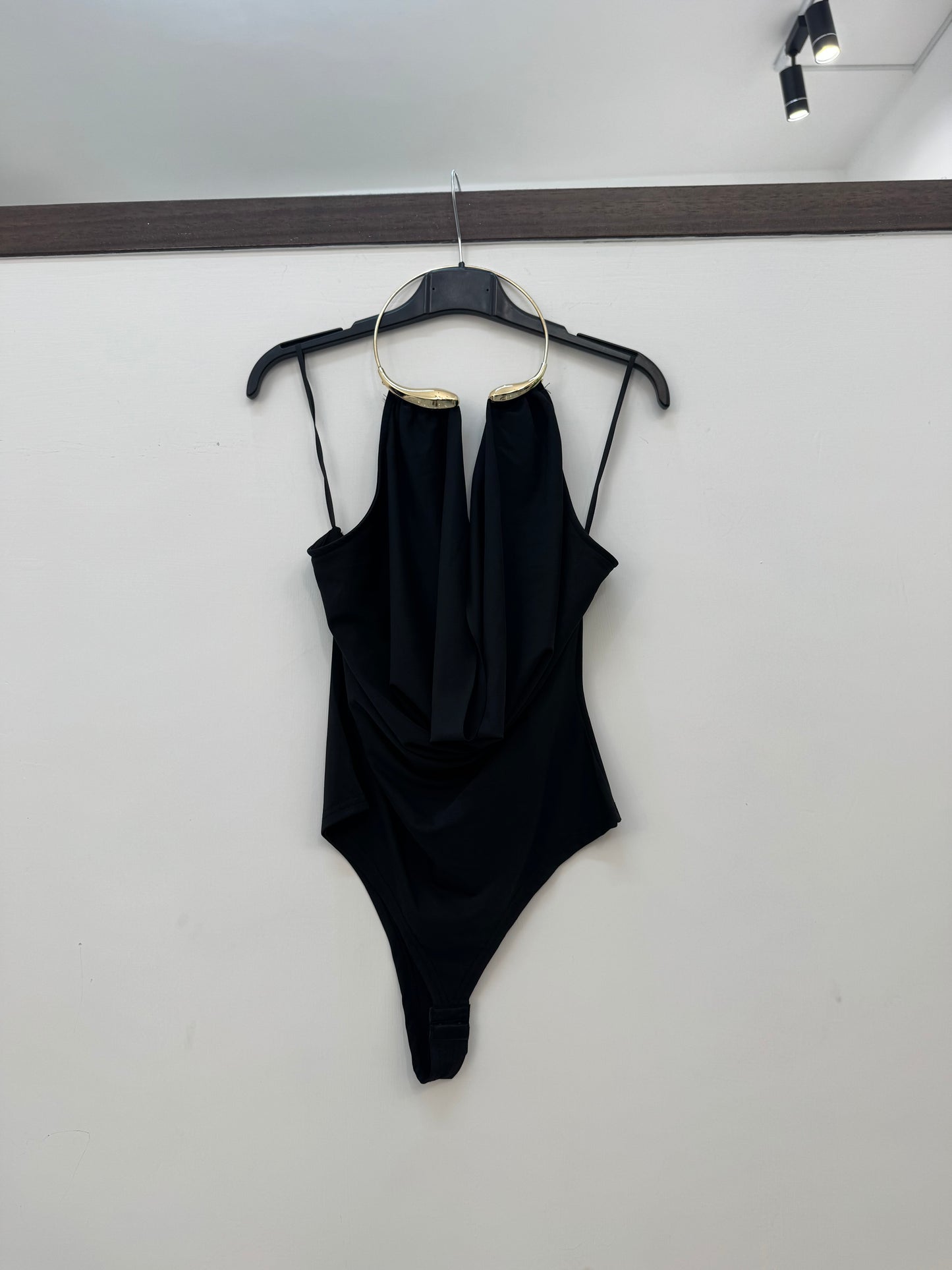 BODY PARTICOLARE