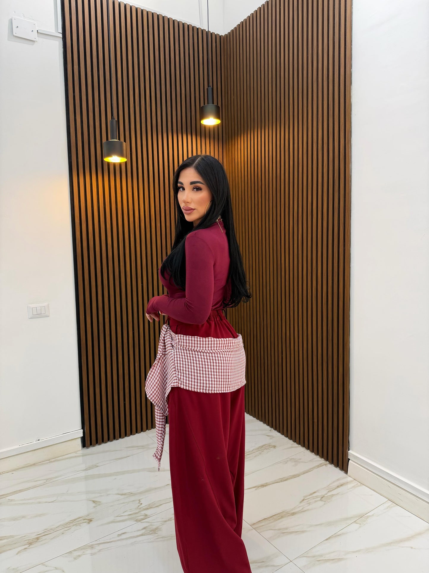 PANTALONE CON FOULARD BORDEAUX