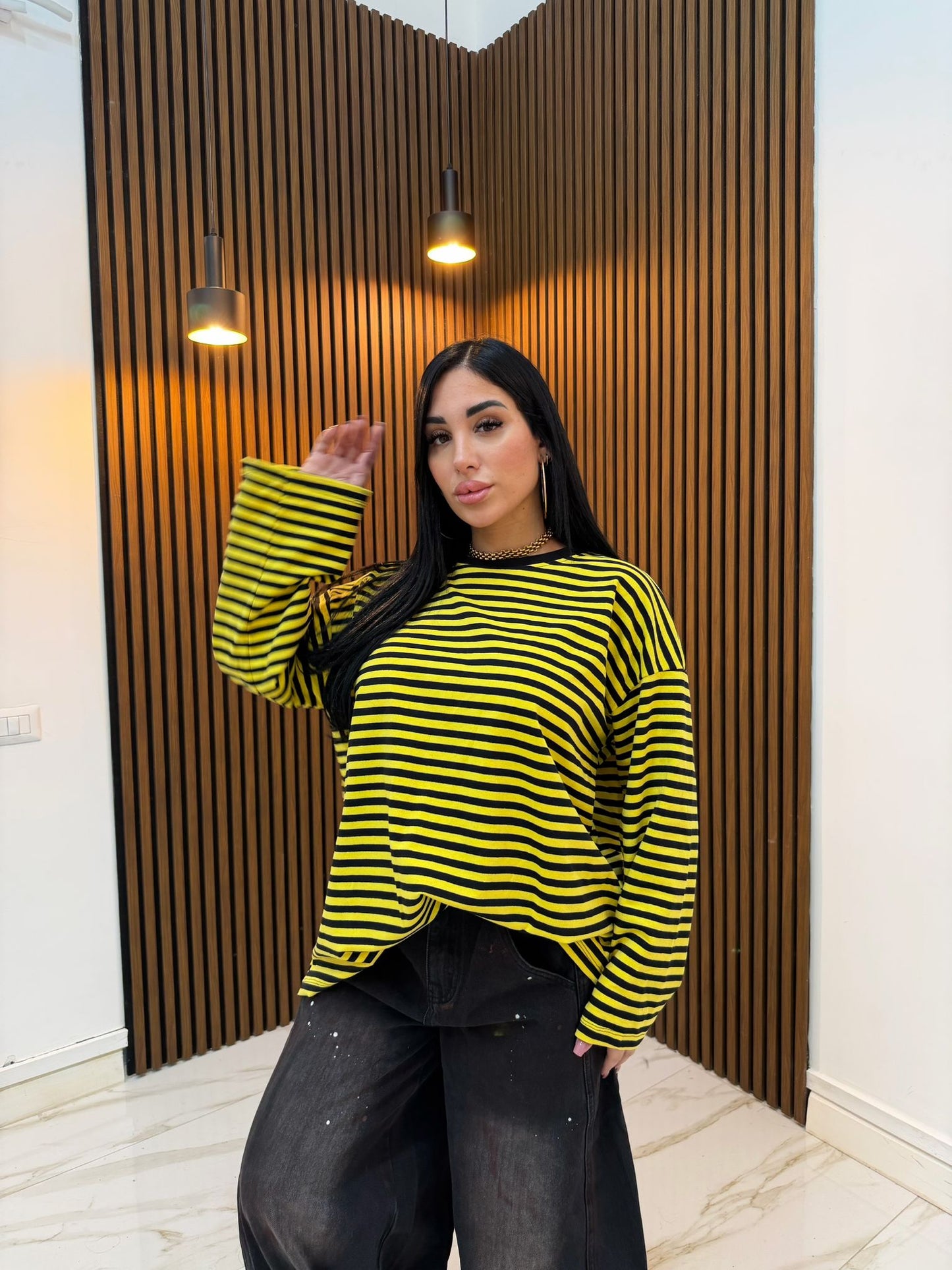 MAGLIA A RIGHE NERO E GIALLO