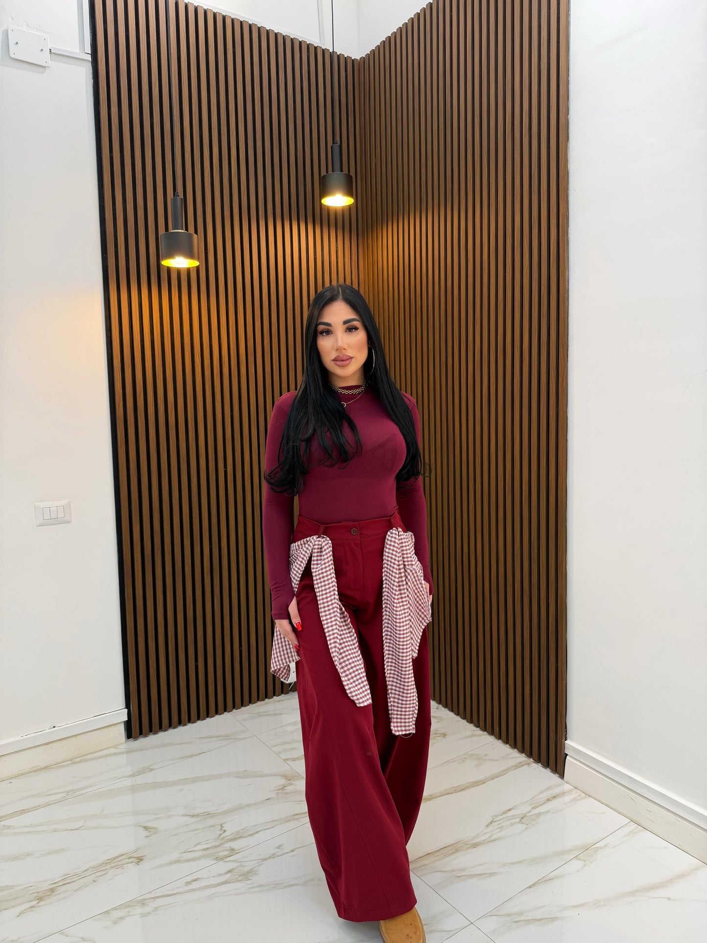 PANTALONE CON FOULARD BORDEAUX