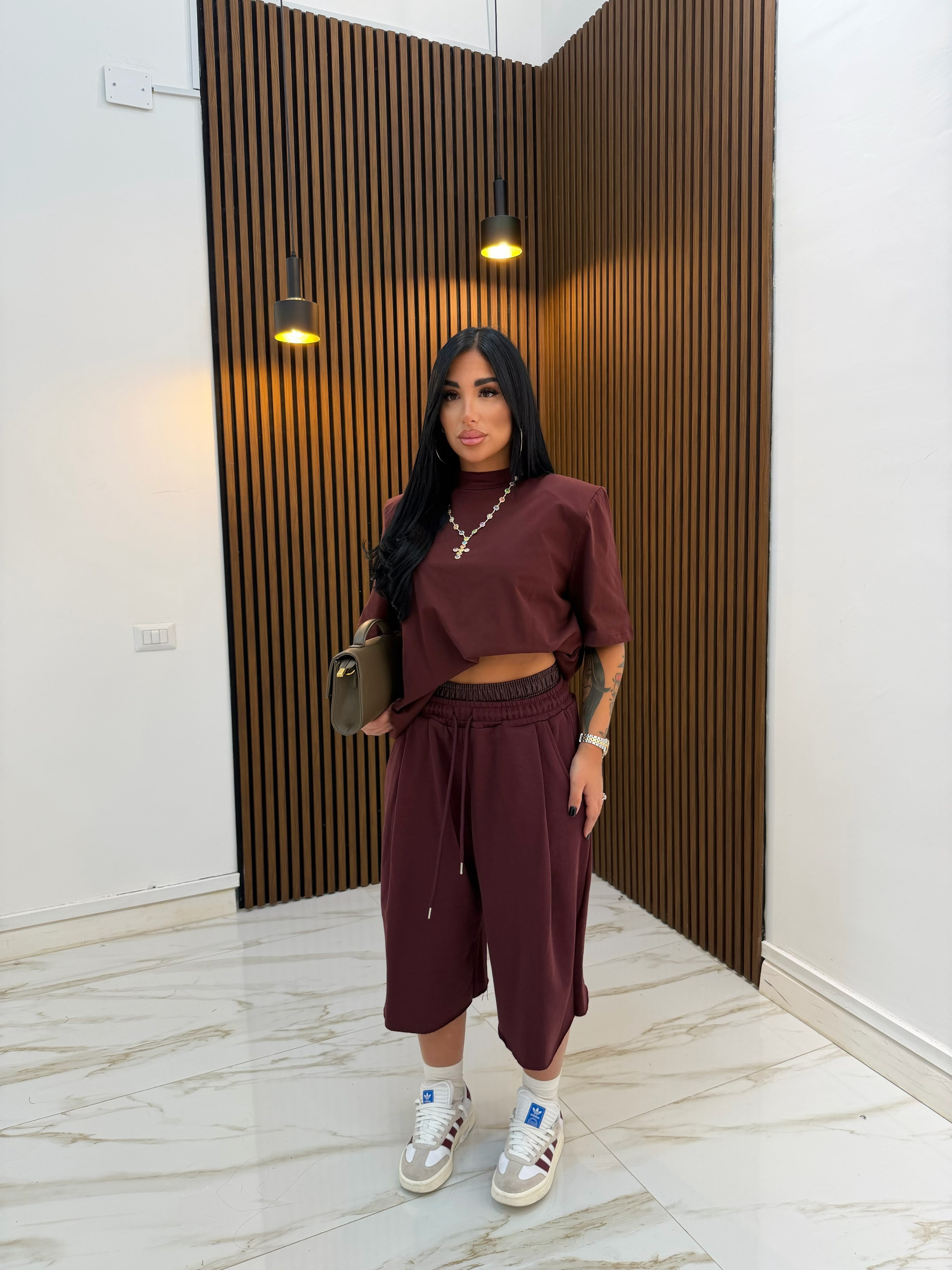 T-SHIRT CON SPALLINE BORDEAUX