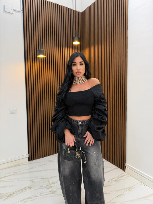 MAGLIA A SBUFFO NERO