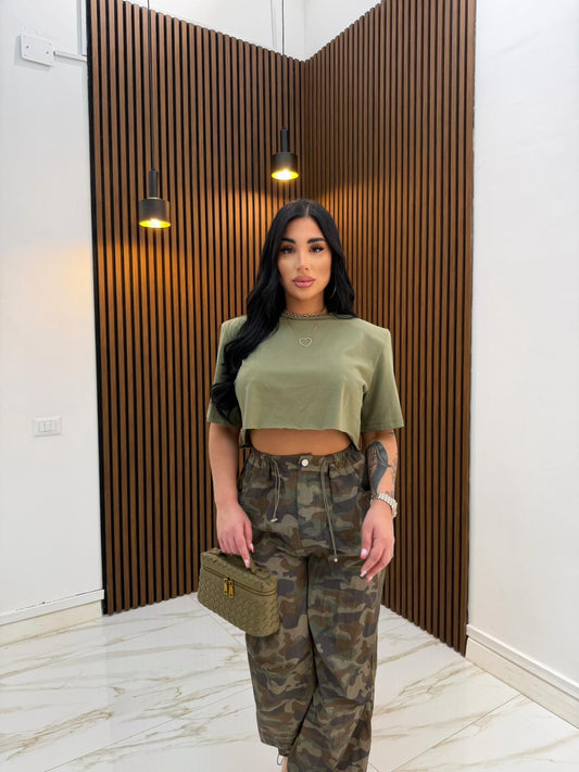 T-SHIRT CROP VERDE MILITARE