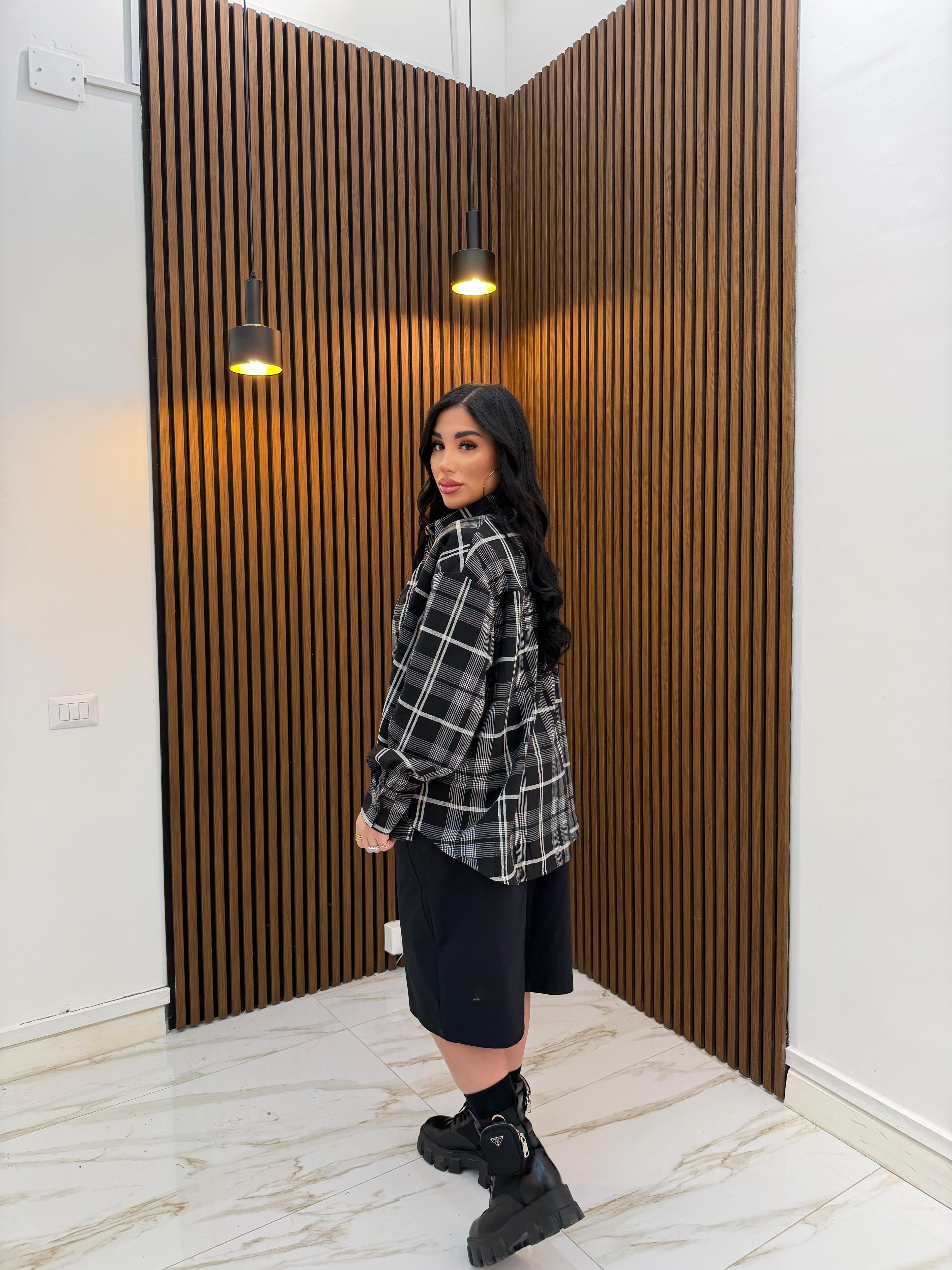 BERMUDA MINIMAL NERO