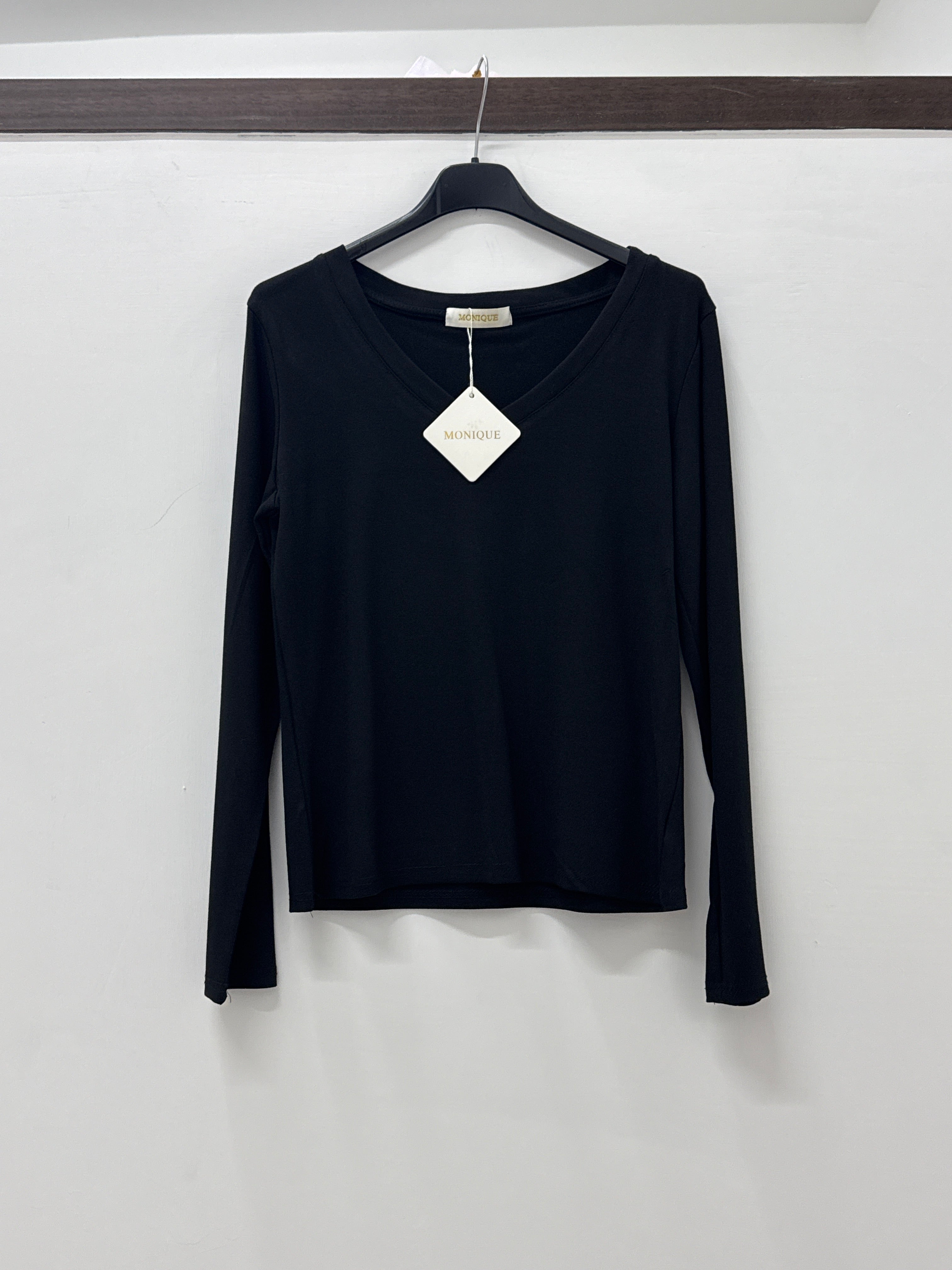 MAGLIA V NERO