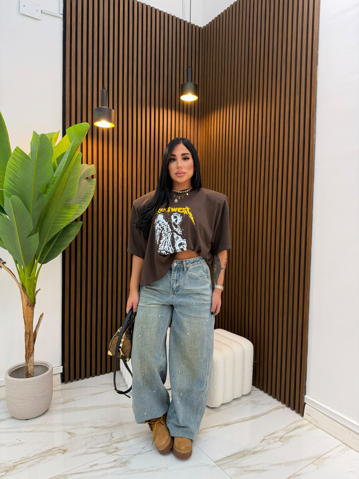 T-SHIRT CROP JUSTWEST MARRONE