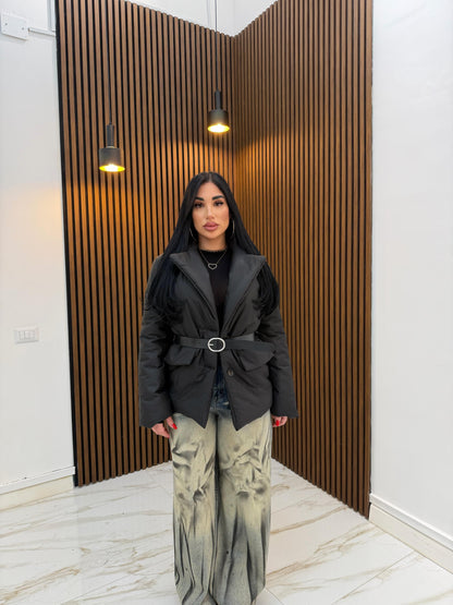 PIUMINO CON CINTURA NERO