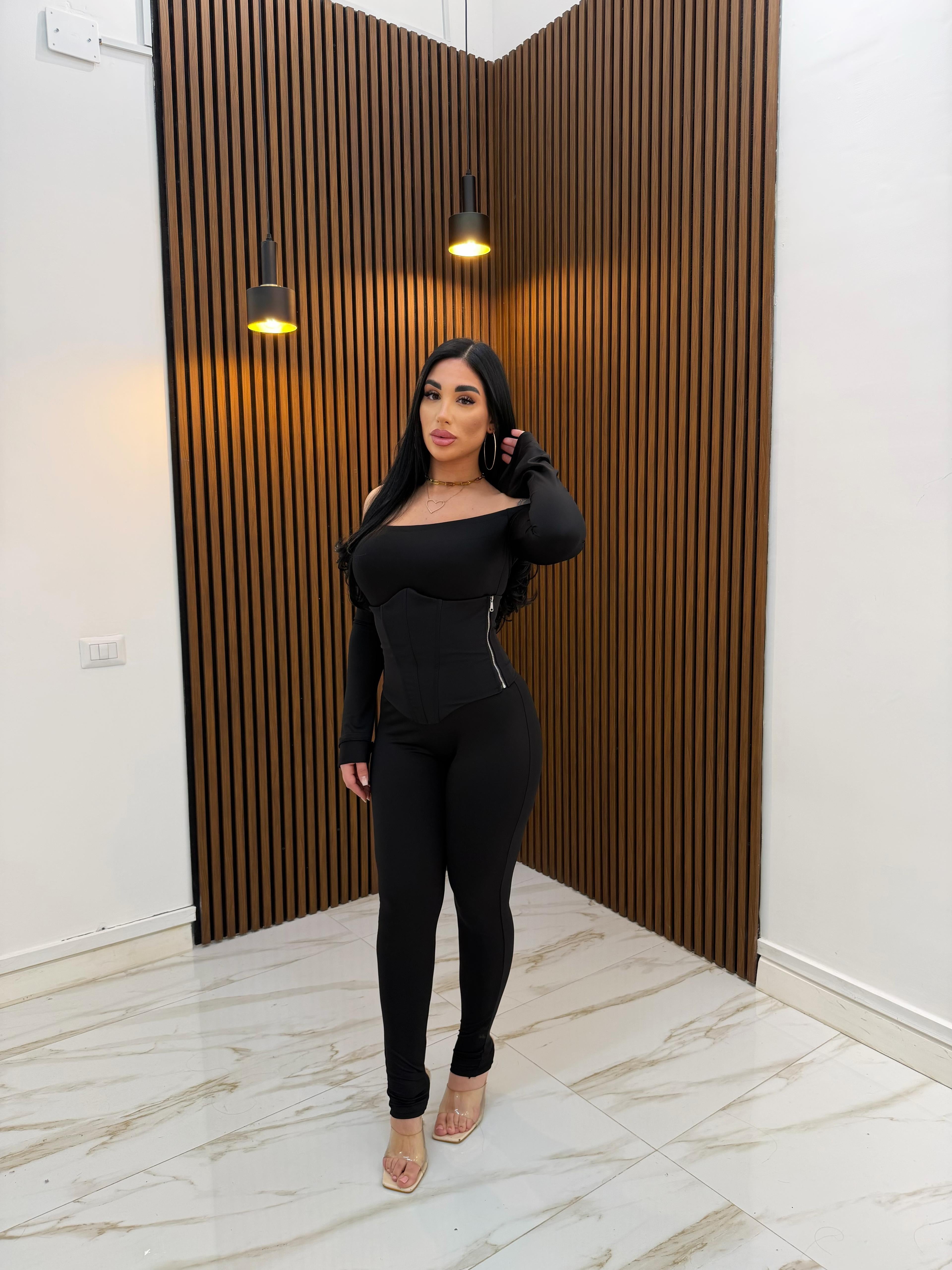 JUMPSUIT CON BUSTIER