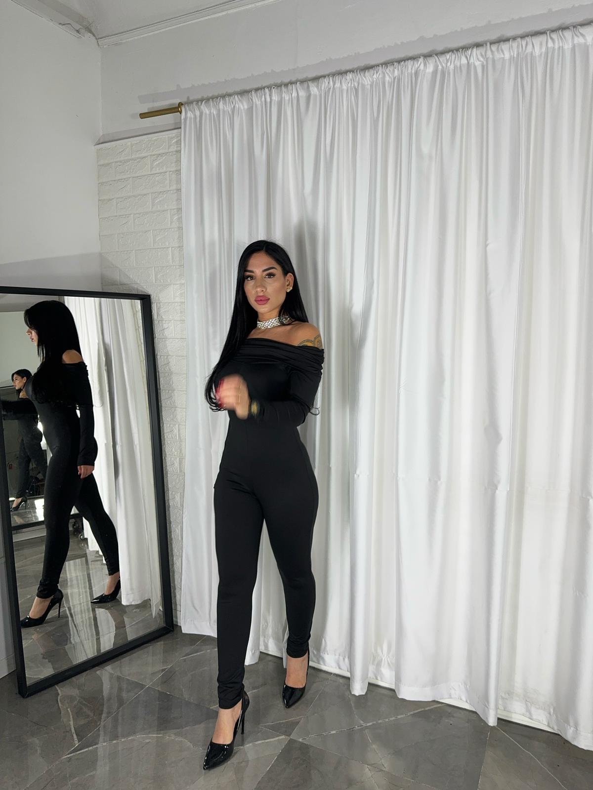 JUMPSUIT SCOLLO BARCA IN LICRA