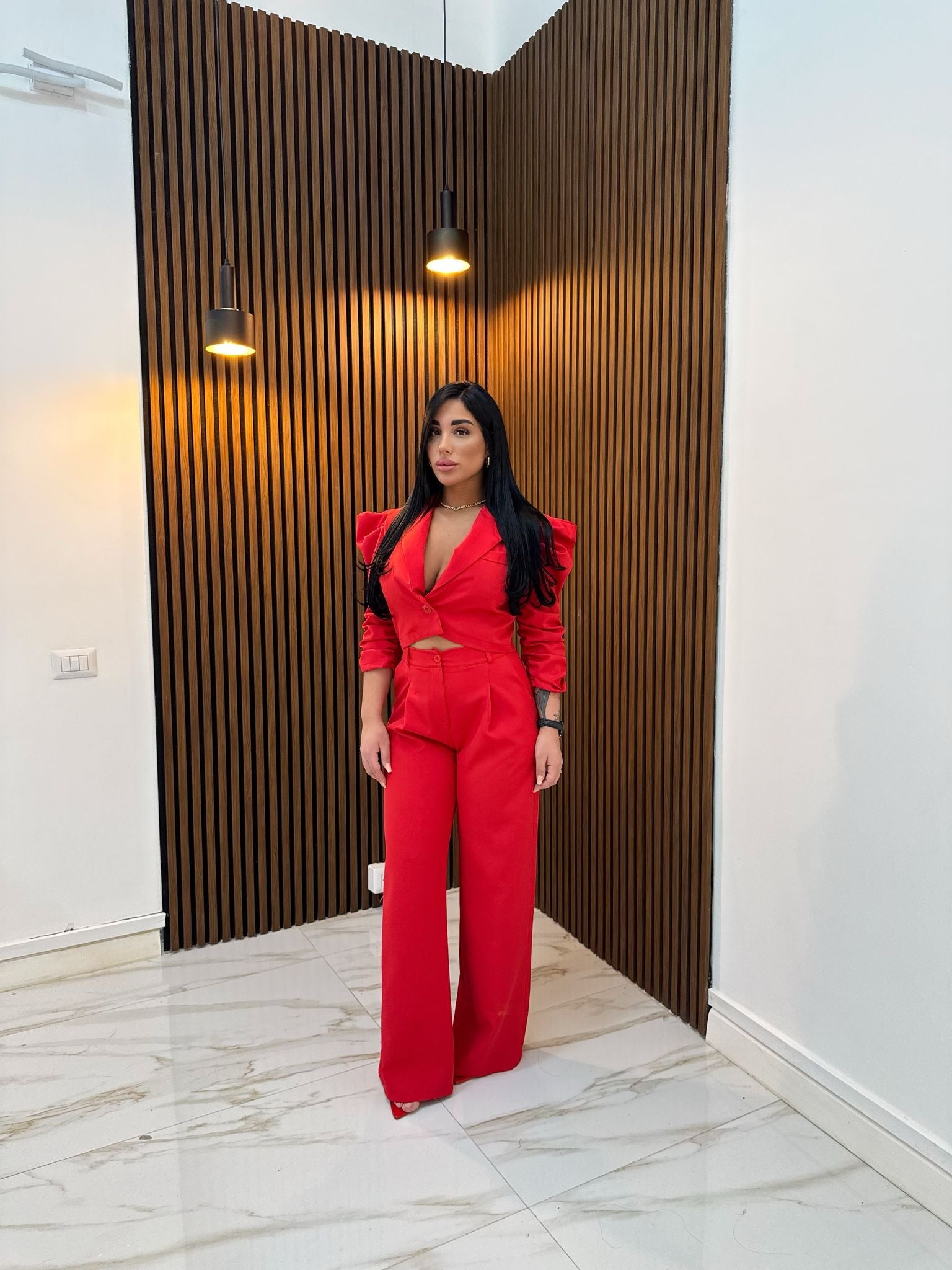 TAILLEUR A SBUFFO ROSSO