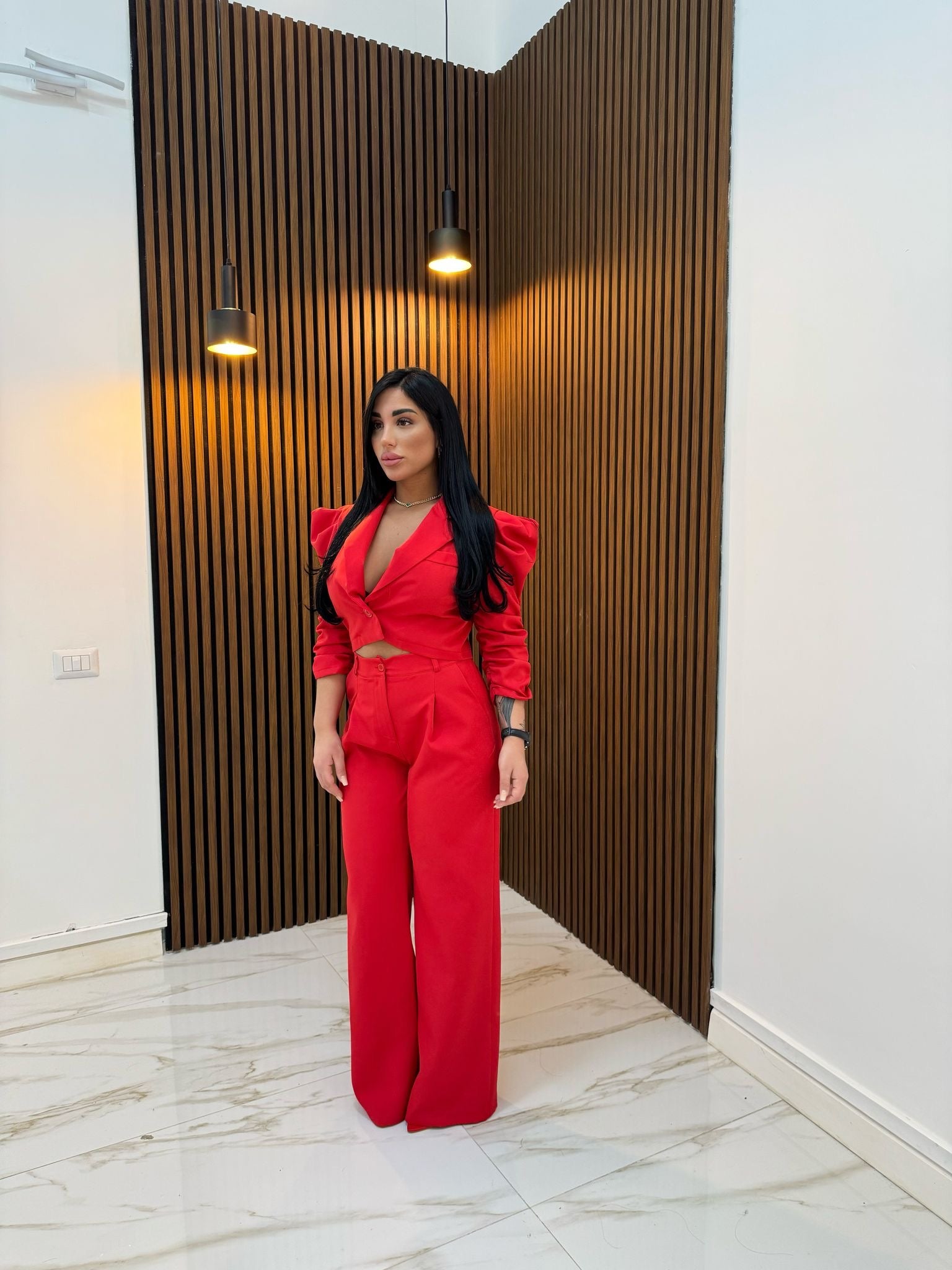 TAILLEUR A SBUFFO ROSSO