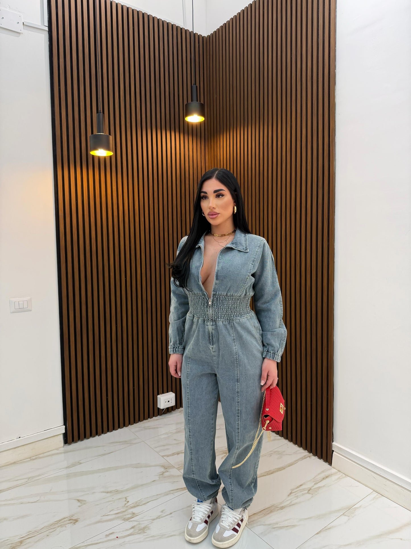JUMPSUIT CON MOLLA