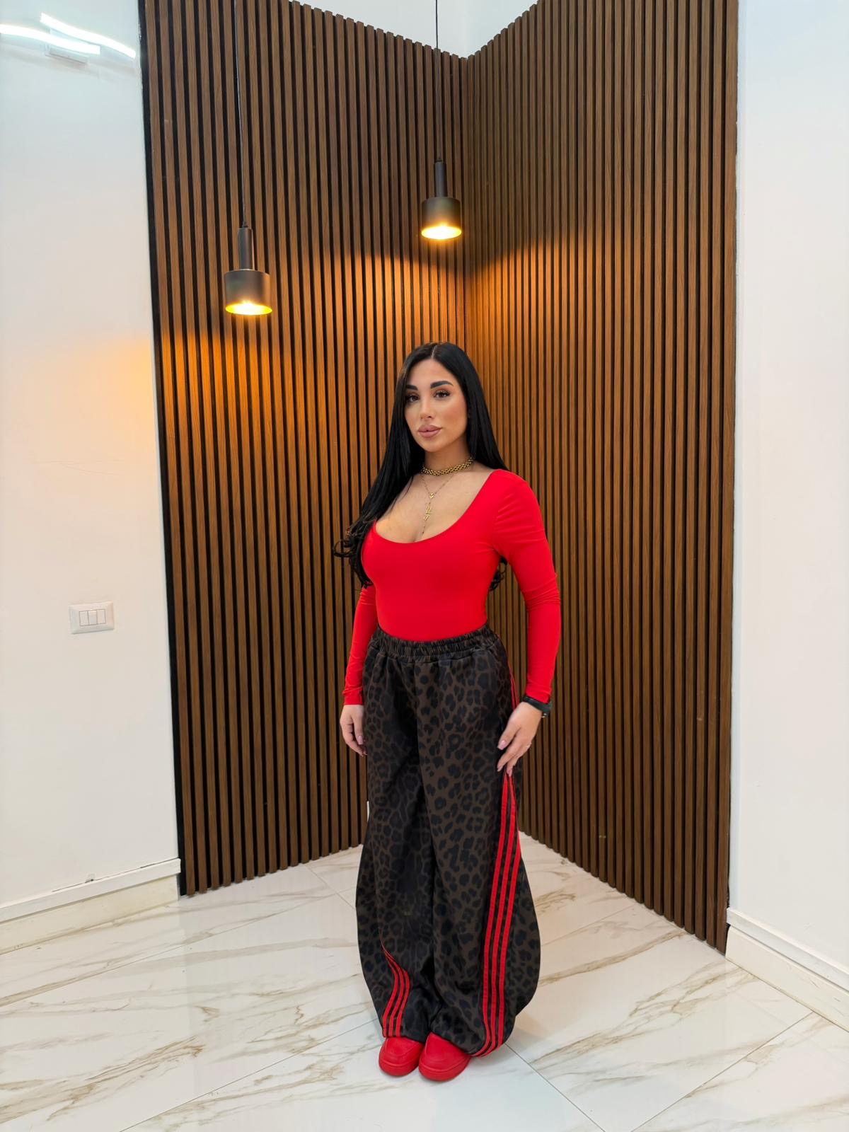 BODY SCOLLO ROTONDO ROSSO