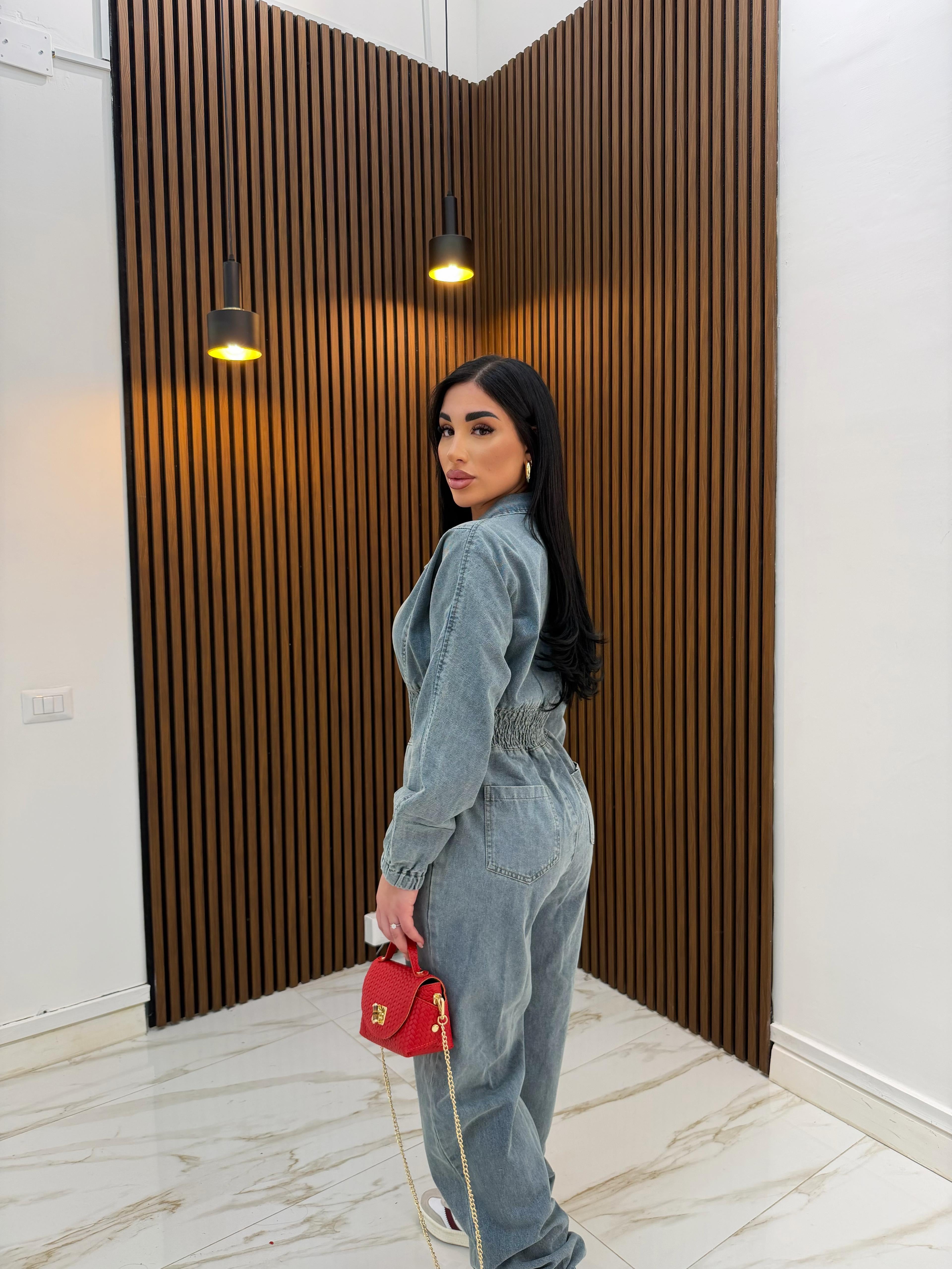 JUMPSUIT CON MOLLA