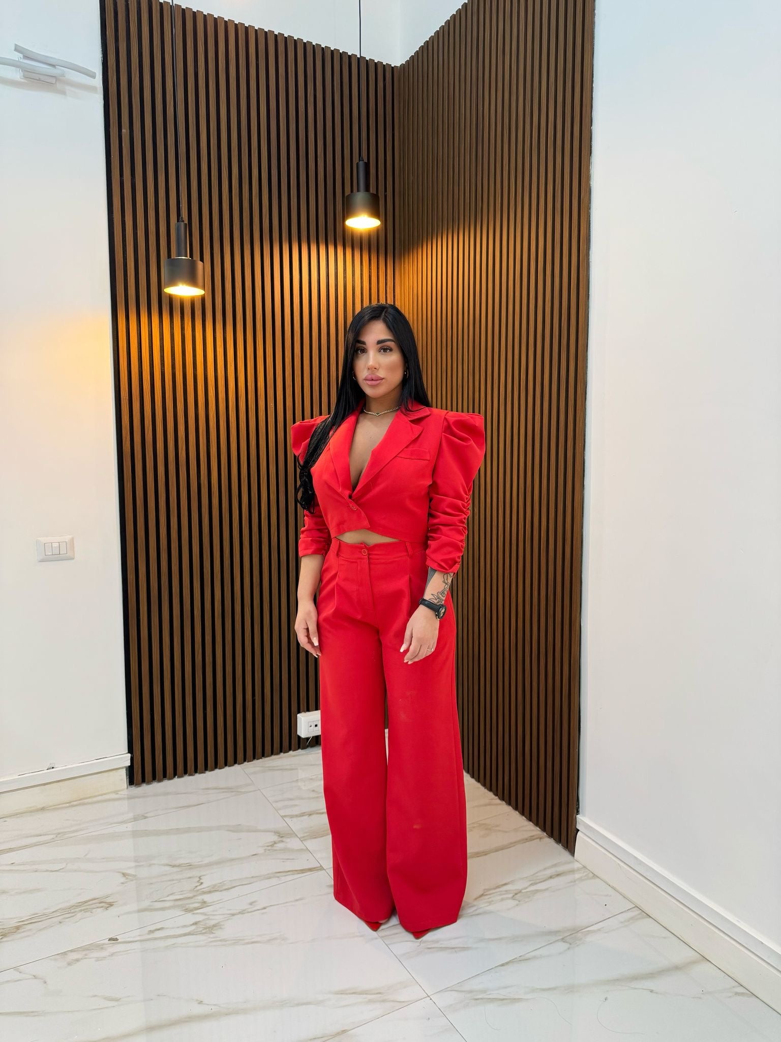TAILLEUR A SBUFFO ROSSO
