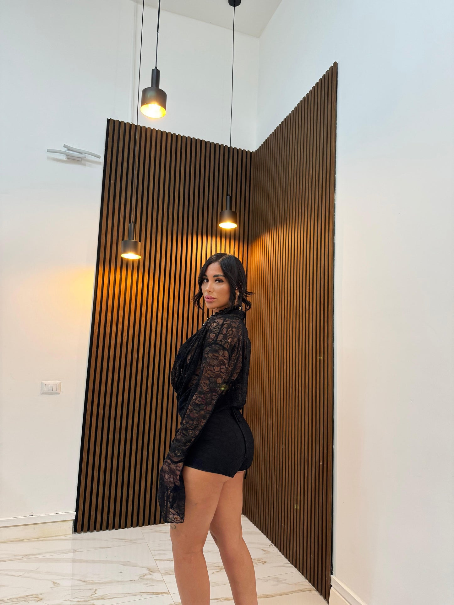 TRE PEZZI IN MERLETTO NERO